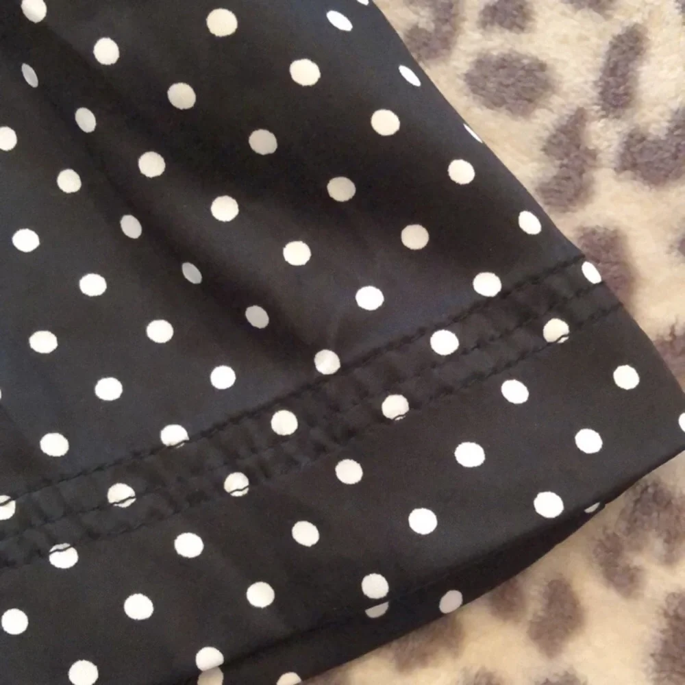 2010 babyGap Smocked Waist Skirt in Black White Polka Dots With Pockets Size 4